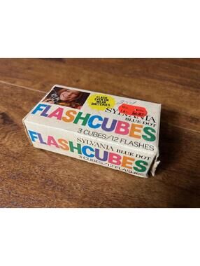 Sylvania Flashcubes Blue Dot 3 Cubes / 12 Flashes Vintage Camera Flash
